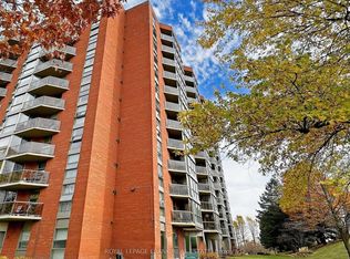 20 Dean Park Rd #819, Toronto, ON M1B3G9