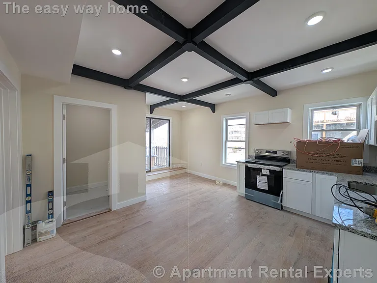 5 Lowell Cir #3 — Photo 9
