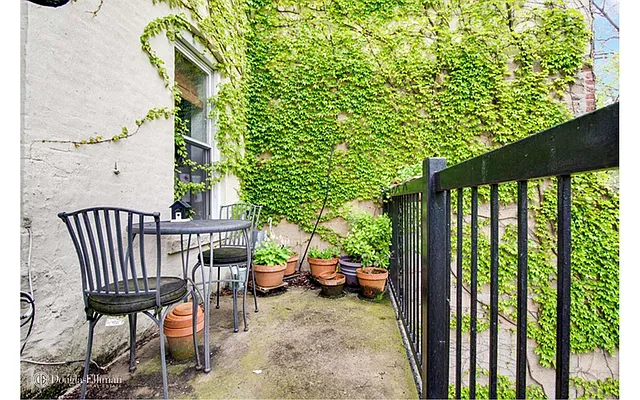 Rented by Douglas Elliman | media 22