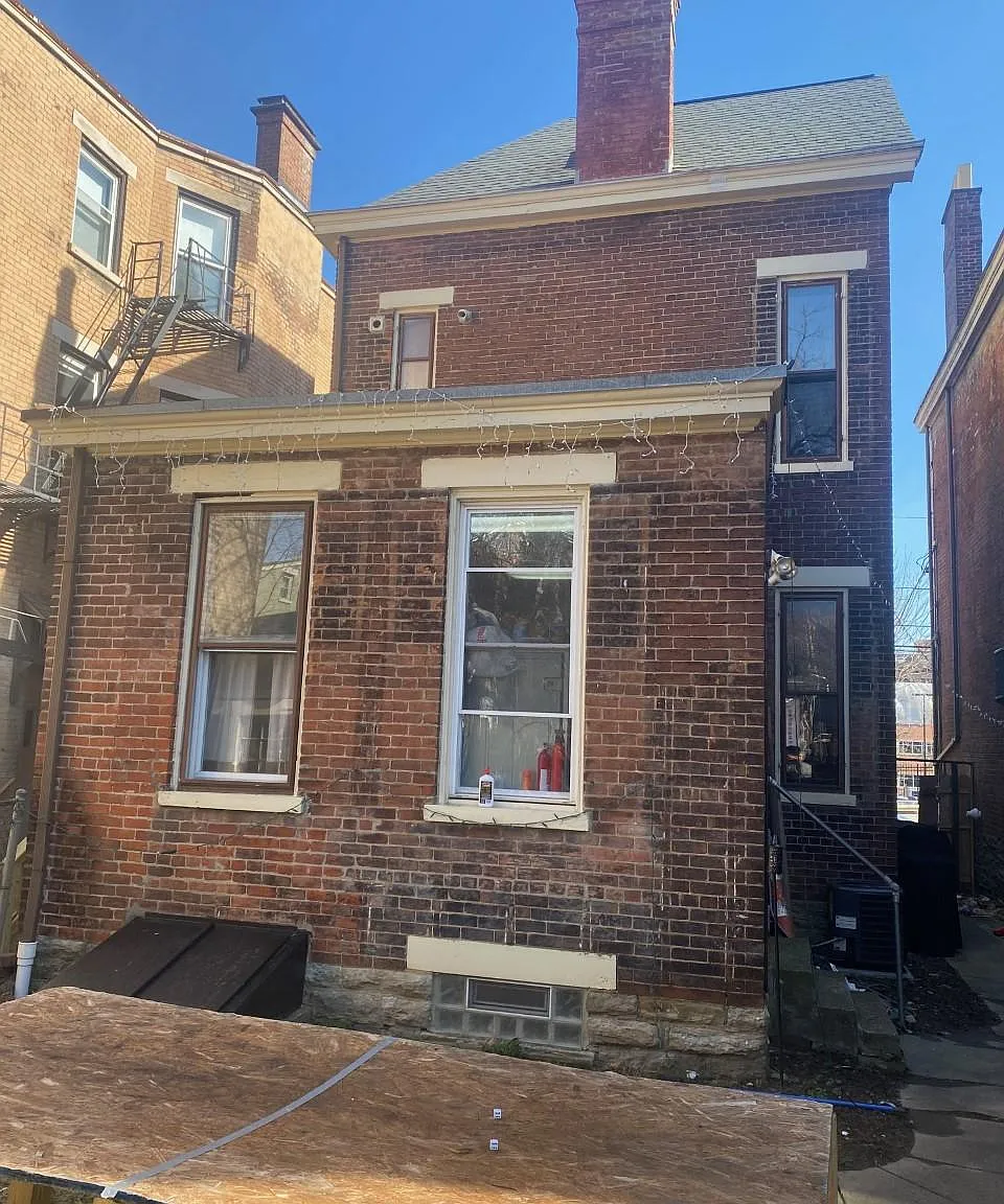 5 bed, 1921 sqft, $3,500 — Photo 3