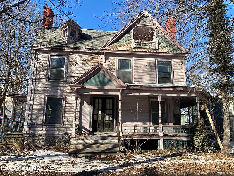 4th image of 98 Main Street