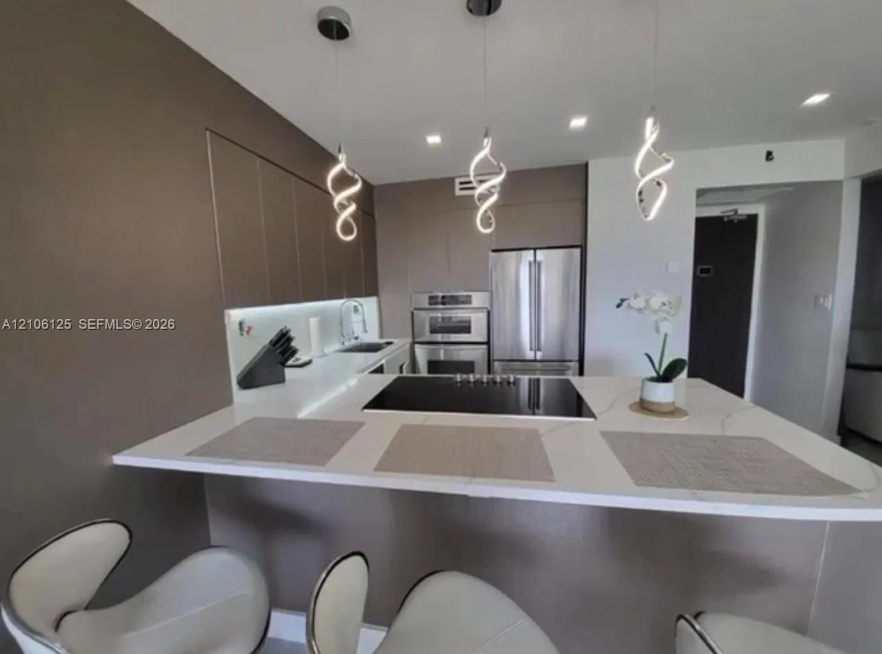 20379 W Country Club Dr — Photo 2