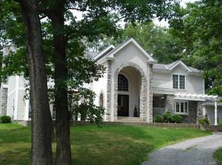 1850 Woodland Rd, Mars, PA 16046