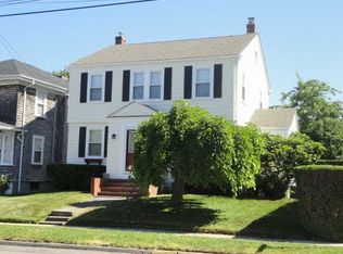 38 Bedlow Ave, Newport, RI 02840