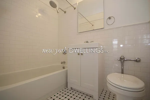 Rented by New York Dwellings LLC | media 21