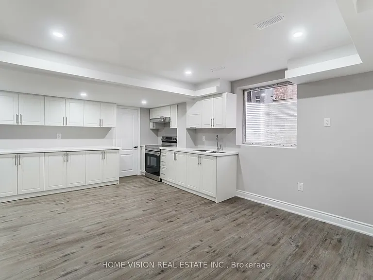 35 Little Britain Cres #BASEMENT — Photo 11