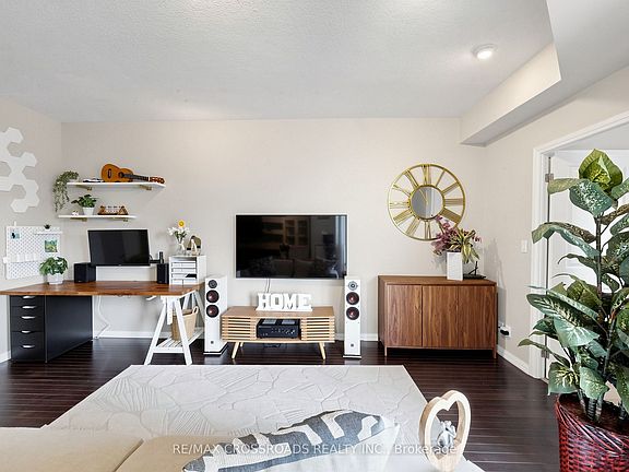 4th image of 35 Hayden St #1201