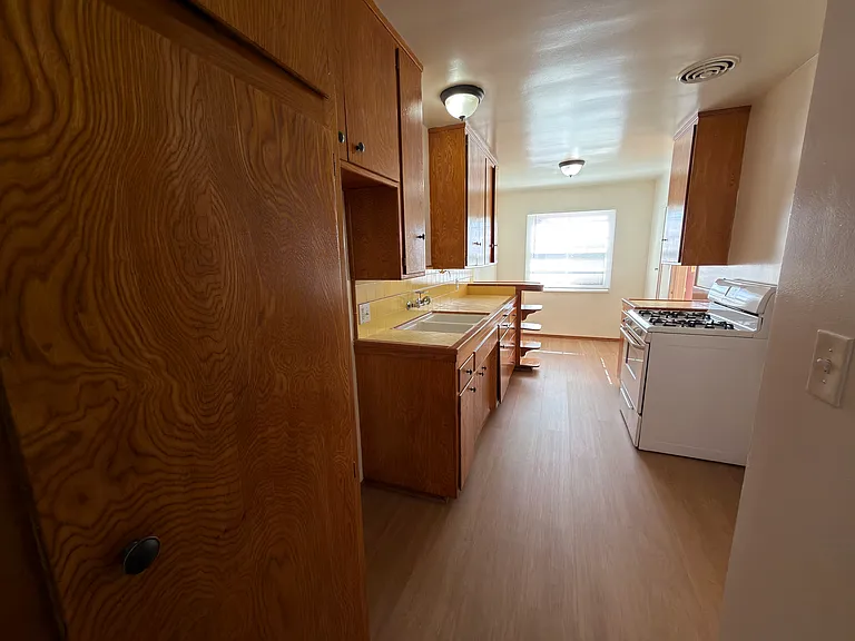 1736 E Palmyra Ave #1736 — Photo 9