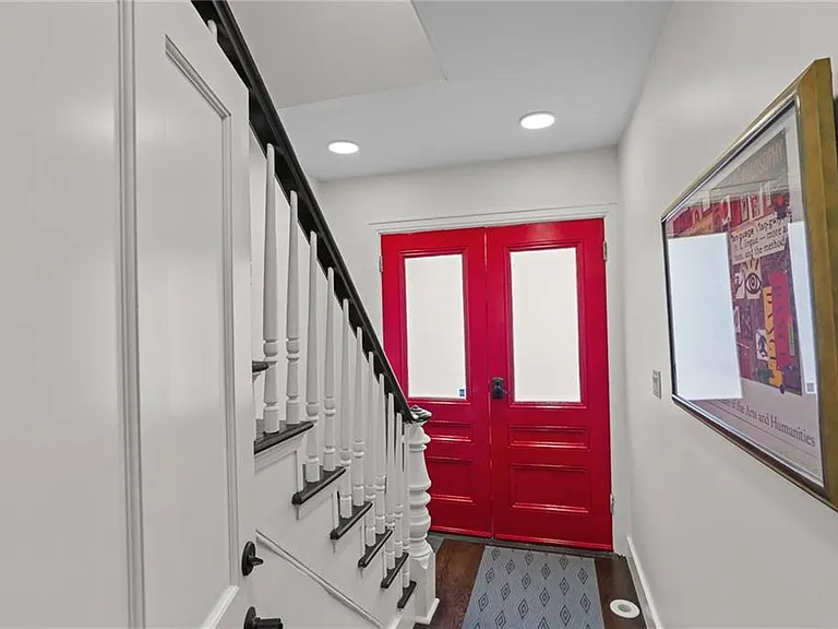 8 Cross St #2 — Photo 3