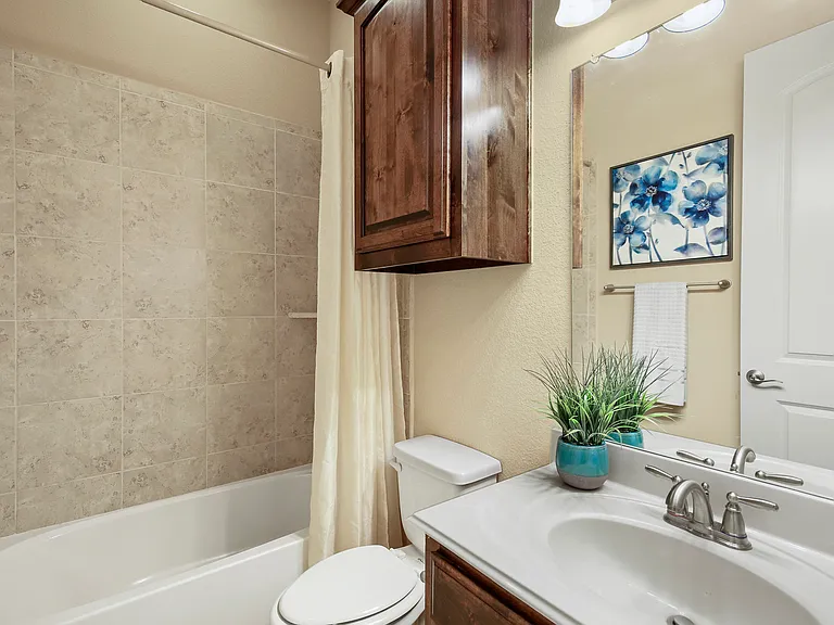 13732 Eleanor Ave — Photo 32