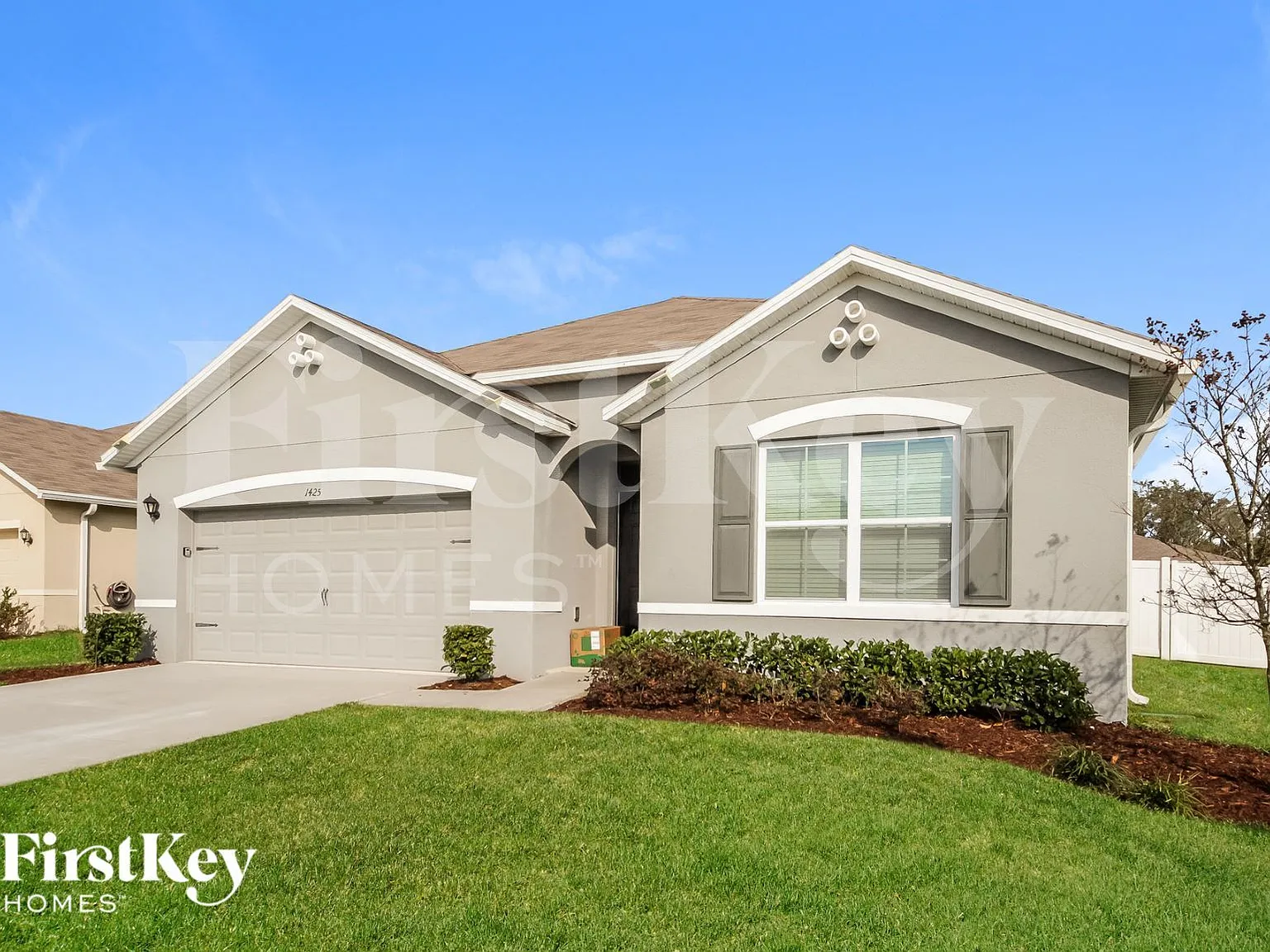 4 bed, 2.0 bath, 1846 sqft, $2,730 — Photo 2