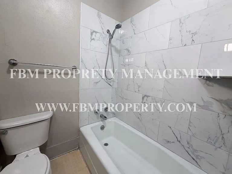 205 W Gilmer St — Photo 10