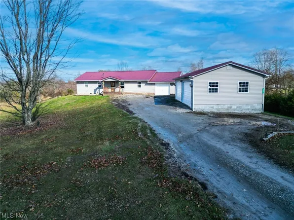692 Tick Ridge Rd, Vincent, OH 45784