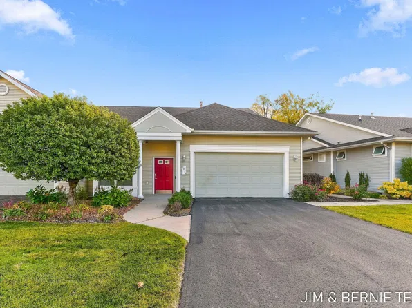 1074 Barrington NW #84, Grand Rapids, MI 49534