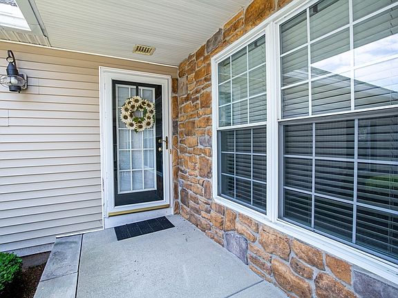 3rd image of 75 Clipper Way Unit 75