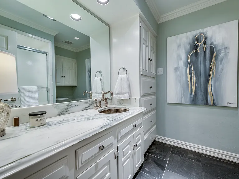 5605 Lobello Dr — Photo 12