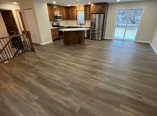 32 106th Ave NW, Coon Rapids, MN 55448