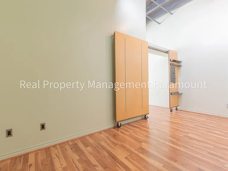 312 W 5th St #213 — Photo 11