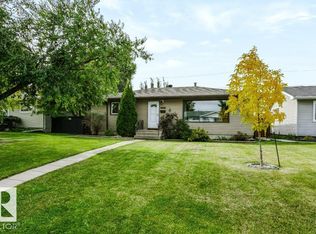 8104 162nd St NW, Edmonton, AB T5R2L7