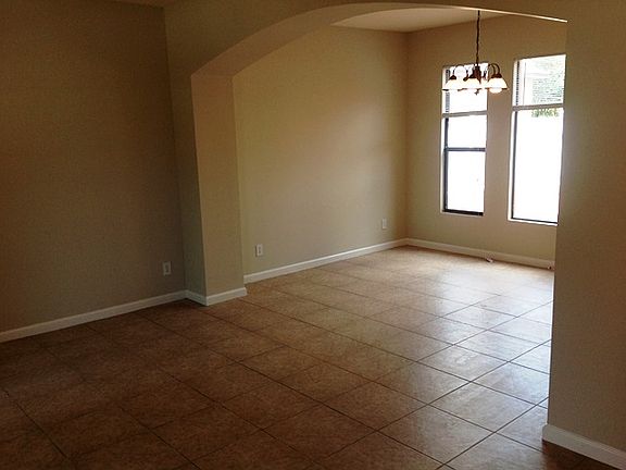 5th image of 2792 Glenridge Cir