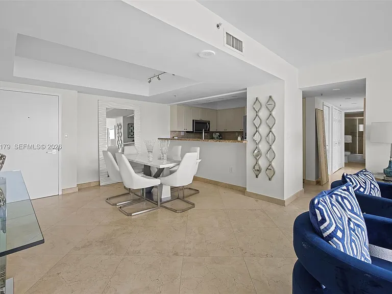 650 West Ave #1407 — Photo 13