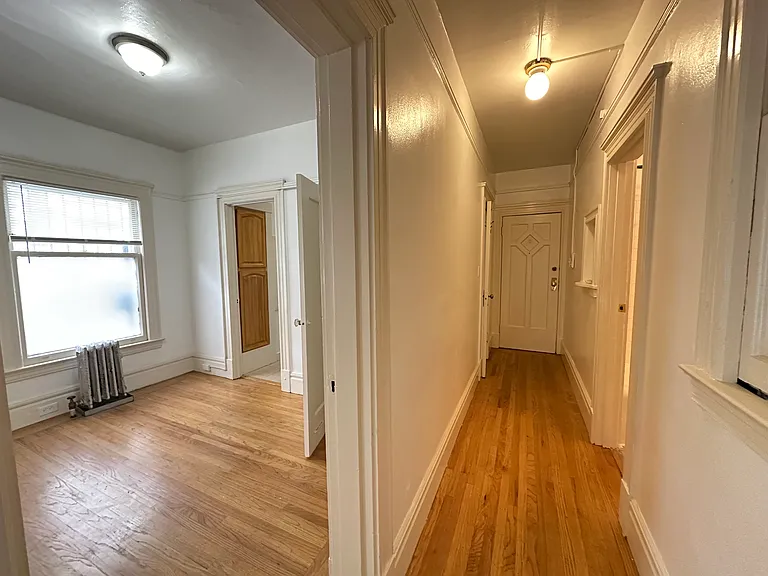 1101 Pine St #104 — Photo 1