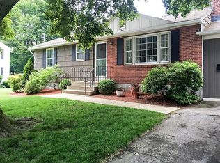 13 Gates Rd, Shrewsbury, MA 01545