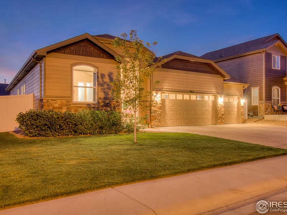 1st image of 802 Shirttail Peak Dr