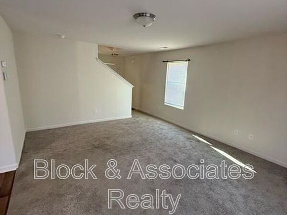3rd image of 775 Oak Bend Dr
