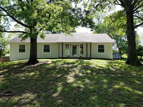 16611 S 1383rd Rd, Nevada, MO 64772