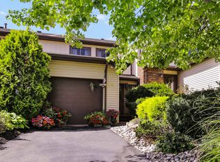 59 Canterberry Cir, Flemington, NJ 08822