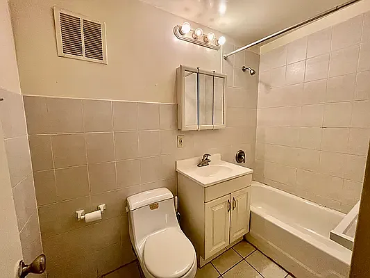 Rented by Compass | media 6