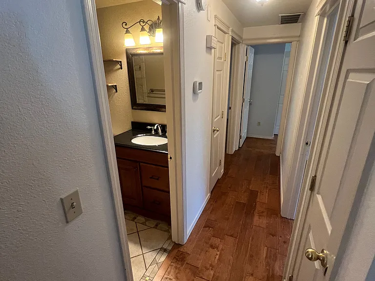 3578 S North Church Ave — Photo 12