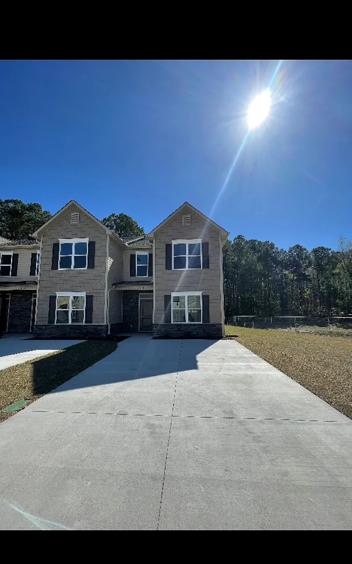 2 bed, 1401 sqft, $1,500 — Photo 1