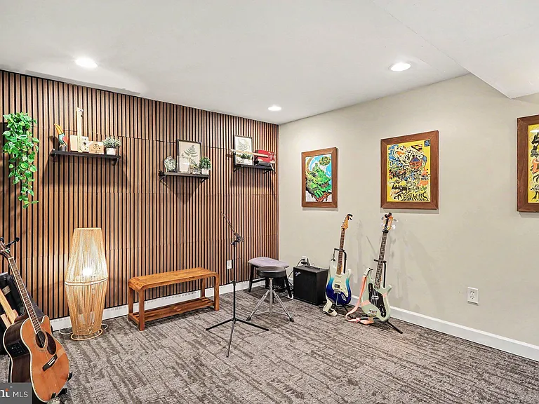 726 Gentle Breeze Ct — Photo 22