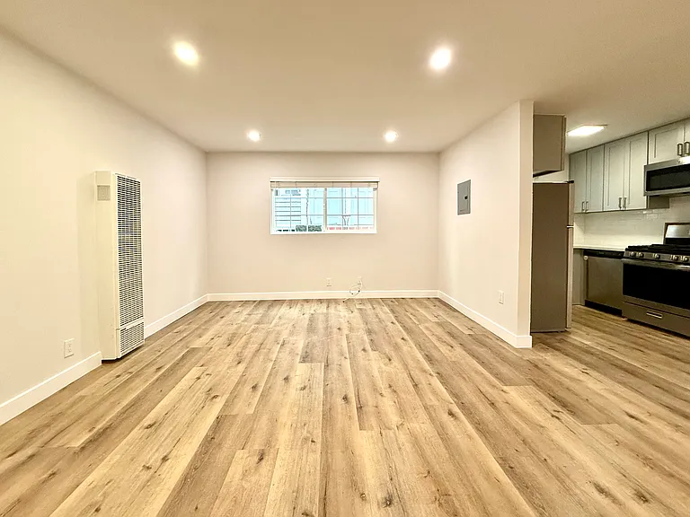 6938 Kester Ave #2 — Photo 3