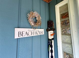 209 S Oar Loop SW, Ocean Shores, WA 98569