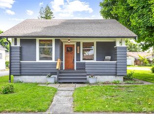 309 1st St, Sumas, WA 98295