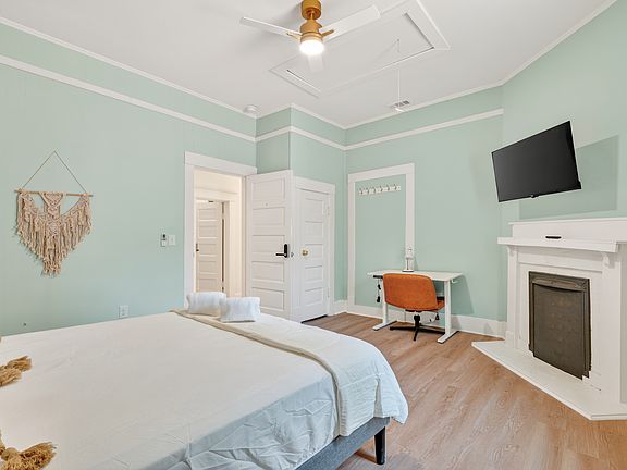 5th image of 1125 E Anderson St #0