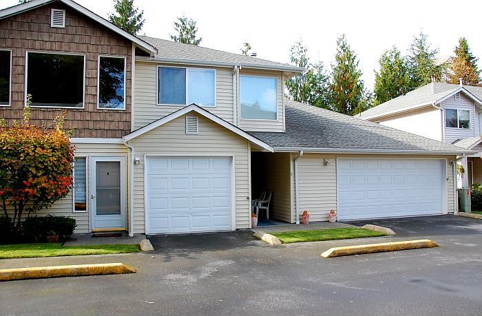 Entry and 2 car garage