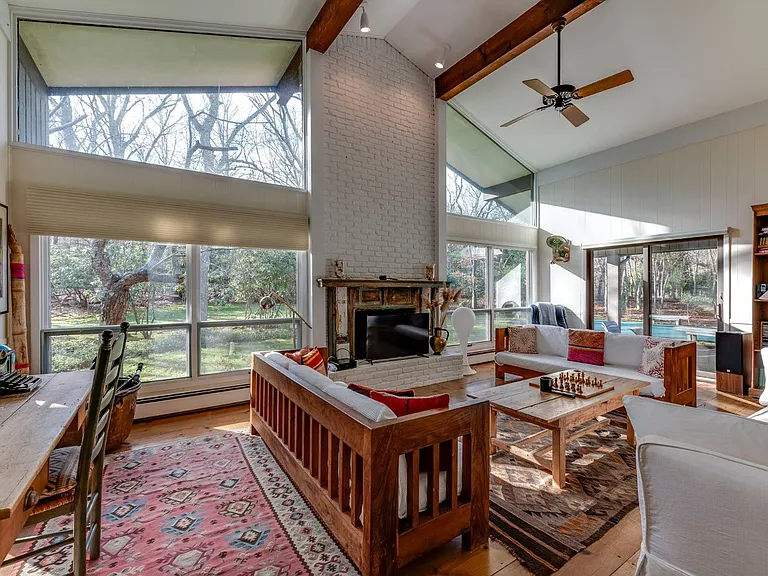 3 Forest Ct — Photo 2