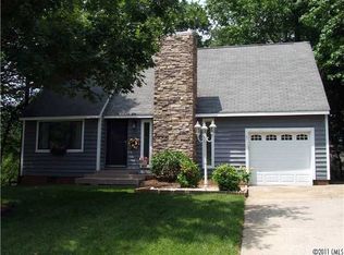 10130 Eagle Ct, Charlotte, NC 28277