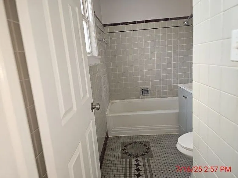 2 bed, 1273 sqft, $1,706 — Photo 3
