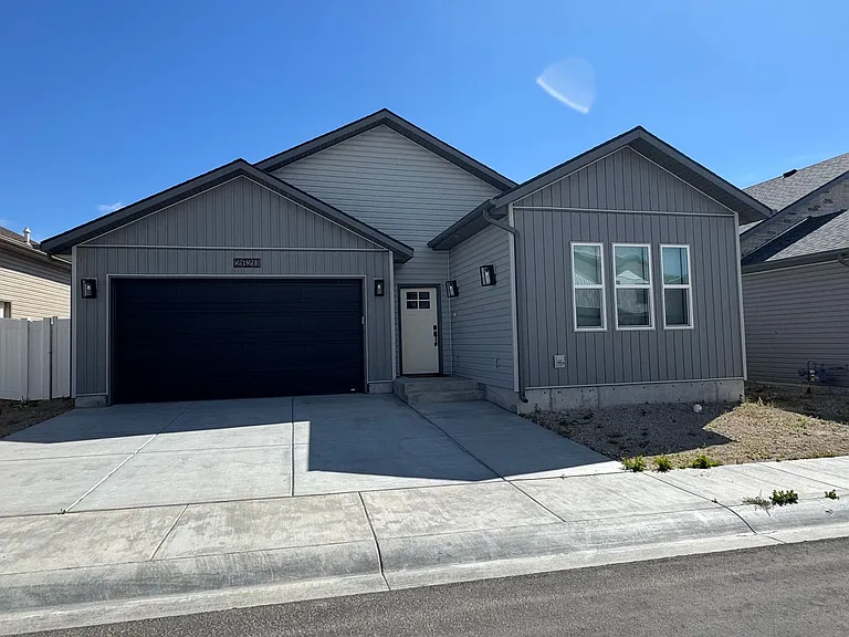 2620 Platinum Dr — Photo 1