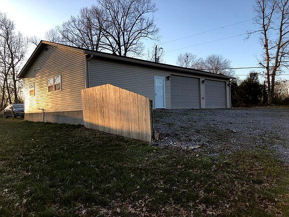 5th image of 512 Hillview Dr