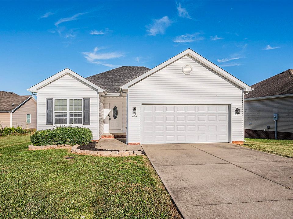 1st image of 686 Moss Creek Ave
