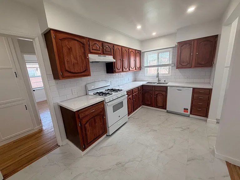 14436 Longworth Ave — Photo 11