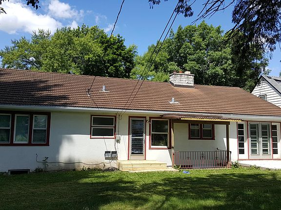 2nd image of 3505 Louise St
