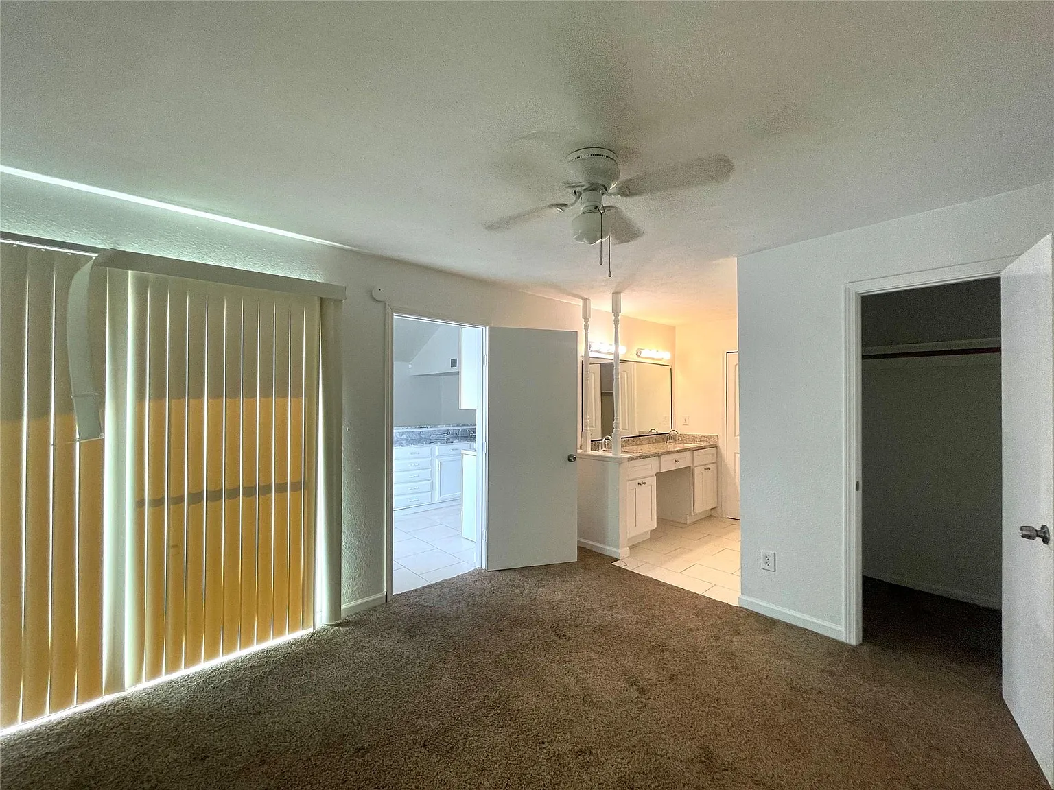 2 bed, 2.0 bath, 1176 sqft, $1,275 — Photo 4