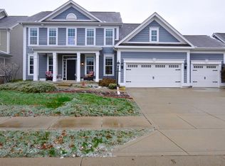 10792 Heatherfield Dr, Fishers, IN 46038
